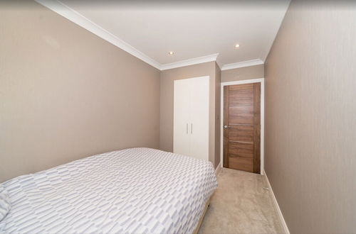 Photo 12 - Newly Refurbished Flat Hyde Park London