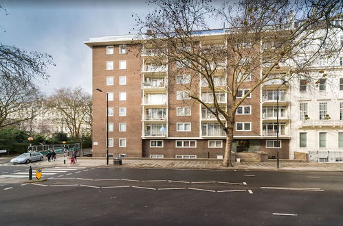 Photo 27 - Newly Refurbished Flat Hyde Park London