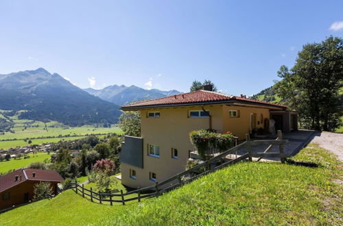 Foto 1 - Sunlit Apartment near Ski Area in Walchen