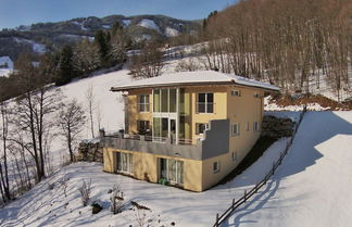 Foto 1 - Sunlit Apartment near Ski Area in Walchen