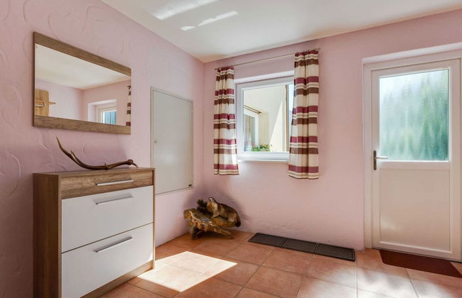 Sunlit Apartment near Ski Area in Walchen - Foto 2