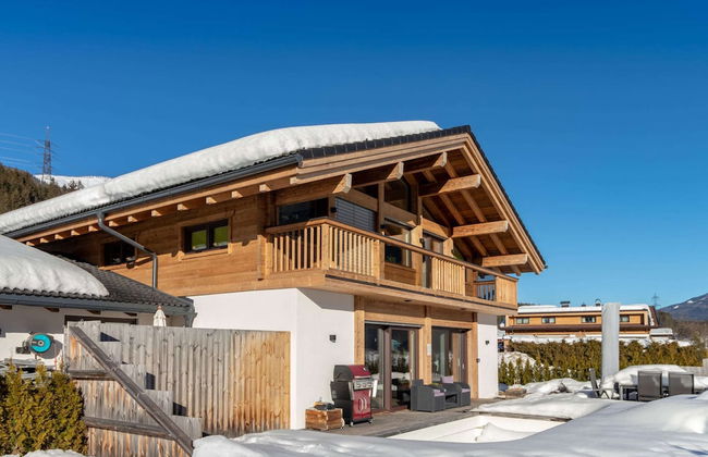 Chalet in Neukirchen by Wildkogel Ski Slopes - Foto 1