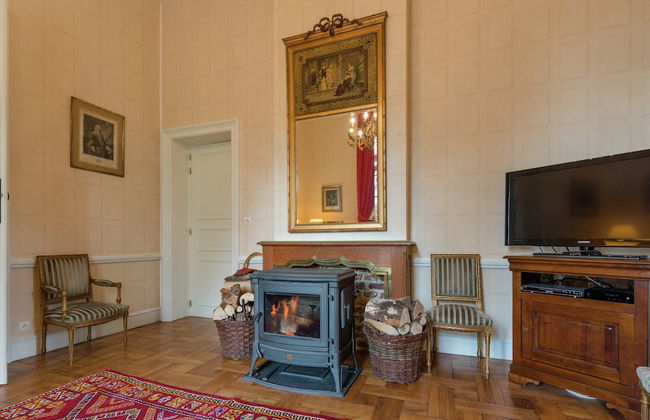 Beautiful Manor House in a Park Near Rochefort - Foto 16