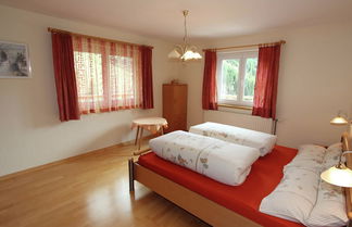 Foto 1 - Home With a Wooden Decor and Full of Atmosphere