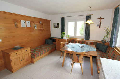 Foto 6 - Home With a Wooden Decor and Full of Atmosphere