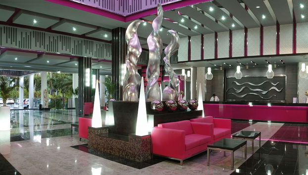 Coin salon dans le hall