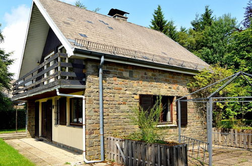 Photo 32 - Inviting Chalet in the Woods in Ovifat