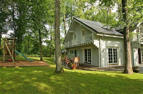 Foto 32 - Countryside Chalet in Bomal sur Ourthe With Sauna, Balcony
