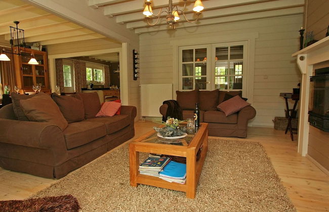 Countryside Chalet in Bomal sur Ourthe With Sauna, Balcony - Foto 10