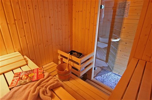 Foto 18 - Countryside Chalet in Bomal sur Ourthe With Sauna, Balcony