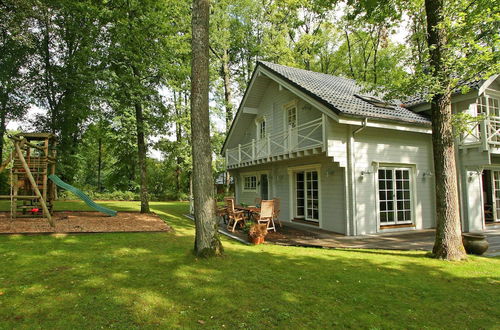 Foto 31 - Countryside Chalet in Bomal sur Ourthe With Sauna, Balcony