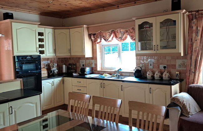 Spacious 6-bed House 10 Minutes From Knock Airport - Foto 16