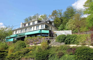 Foto 1 - Spacious Holiday Home in La Roche-en-ardenne With Fireplace