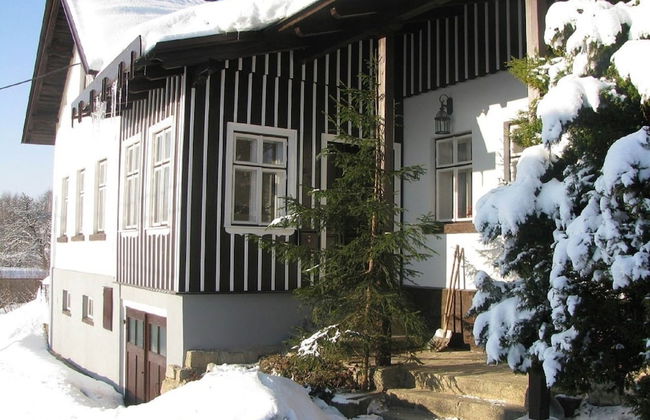 Spacious Holiday Home in Zlata Olesnice - Foto 35