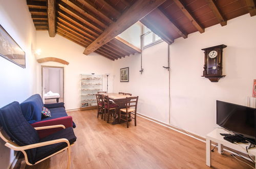 Foto 20 - Lovely 4BD Apt 3min Walk to Ponte Vecchio