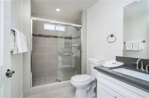 Photo 5 - Brand NEW Luxury Modern 3bdr Townhome In Silver Lake