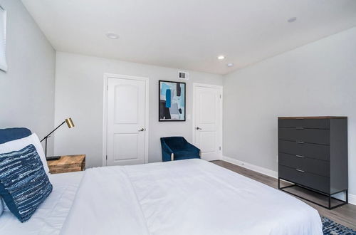 Photo 8 - Brand NEW Luxury Modern 3bdr Townhome In Silver Lake