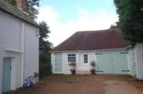 Photo 16 - Sweet Small Barn With Tennis Court, Near Goodwood