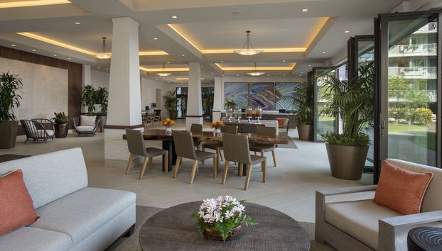 Lobby-Lounge