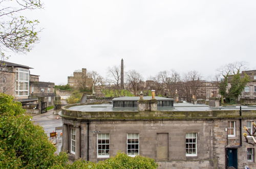 Photo 19 - Calton Hill Idyllic Cottage Feel Next 2 Princes St