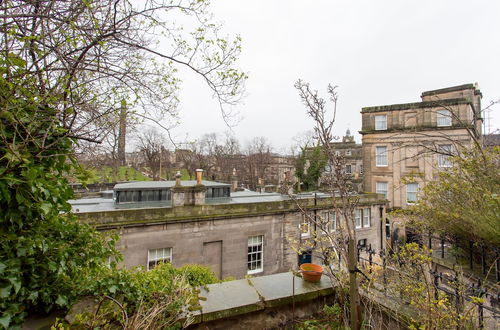 Photo 30 - Calton Hill Idyllic Cottage Feel Next 2 Princes St