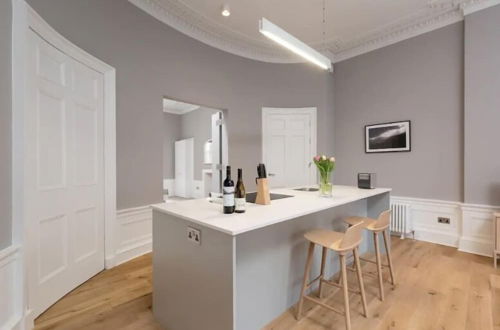 Photo 5 - Torphichen Street 5 Star Luxury Apartment