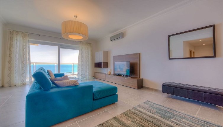 Photo 1 - Seafront Luxury Apartment With Pool