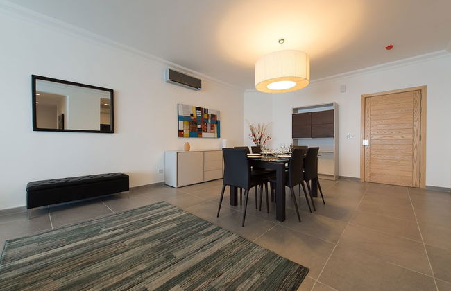 Seafront Luxury Apartment Incl Pool - Foto 8