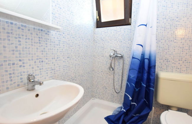 Lovable Apartment, Pool With Deckchairs, Fenced Garden With Grill, Wifi and Airco - Foto 7