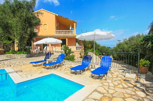 Photo 3 - Villa Thespina Large Private Pool Walk to Beach Sea Views A C Wifi - 2280