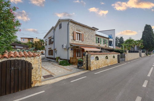 Photo 22 - Spacious Holiday Home in Istria Croatia With Pool