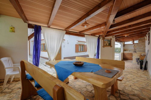 Photo 17 - Spacious Holiday Home in Istria Croatia With Pool