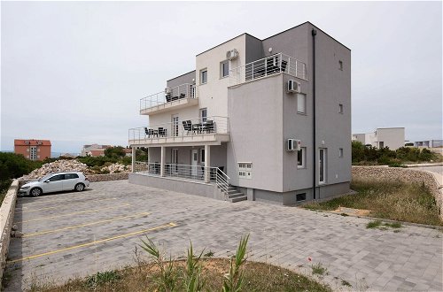 Photo 16 - Lovely Apartment in Novalja near Sea Beach & Town Center