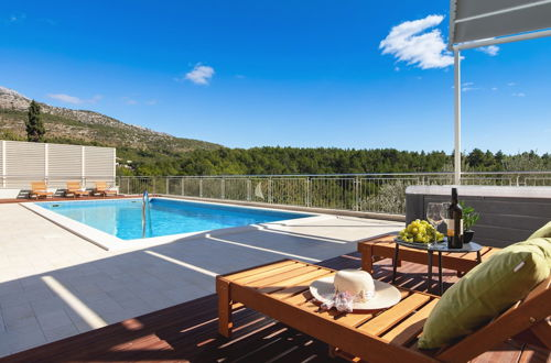 Foto 36 - Luxury Villa Lovric Private Heated Pool