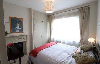 Photo 1 - Stylish Light-filled 1 Bedroom Flat In Hammersmith