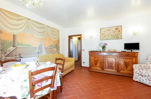 Photo 18 - Splendid Holiday Home in Orciatico with Hot Tub & Pool