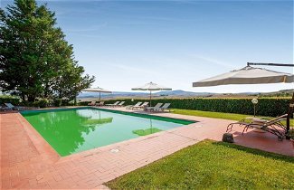 Foto 1 - Splendid Holiday Home in Orciatico with Hot Tub & Pool