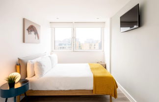 Photo 2 - Bright London Bridge Apartment