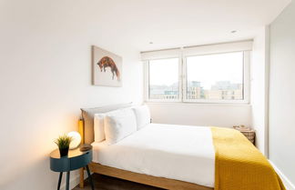 Photo 3 - Bright London Bridge Apartment