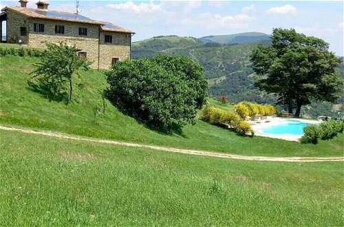 Foto 34 - Stunning Villa in Apecchio with Hot Tub