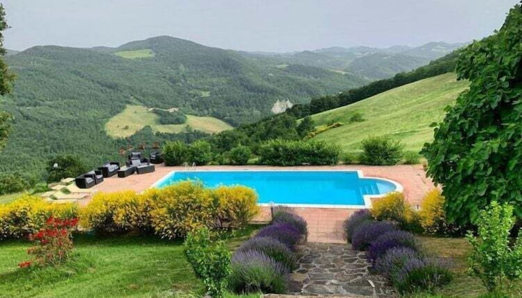 Photo 1 - Stunning Villa in Apecchio with Hot Tub