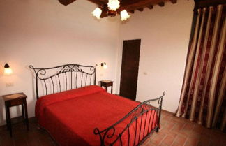 Foto 3 - Stunning Villa in Apecchio with Hot Tub
