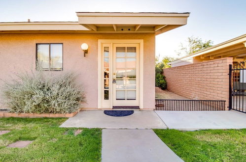 Photo 31 - North Phoenix 6 Bedroom With Guest House & Pool