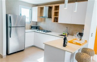 Photo 2 - Gorgeous Condos Steps From the Beach B2