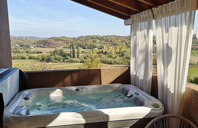 Viksa with Hot Tub - Photo 17