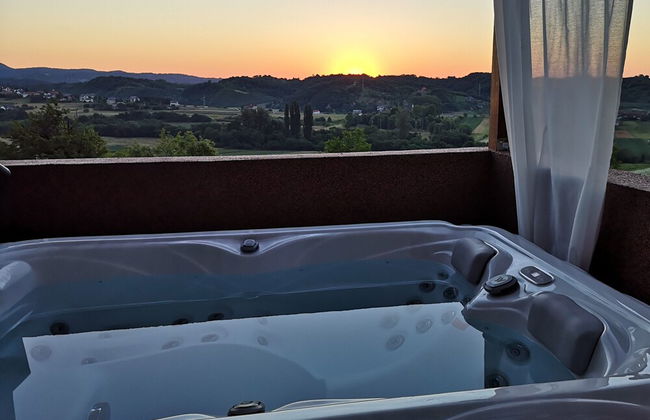 Viksa with Hot Tub - Photo 14
