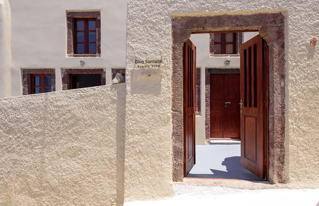 Diva Santorini Luxury Villa - Photo 18