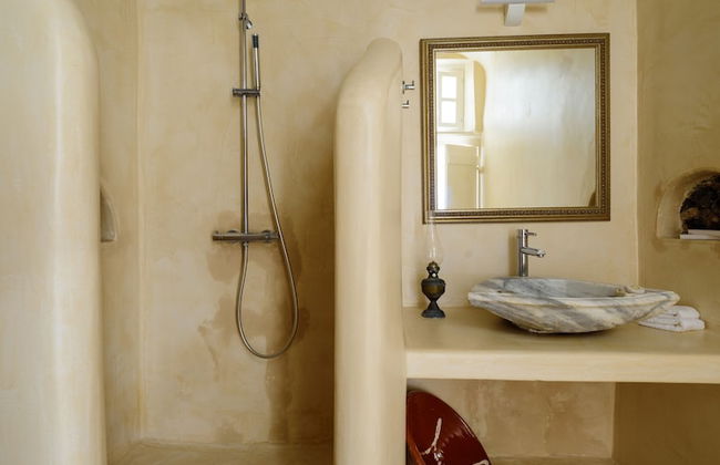 Diva Santorini Luxury Villa - Photo 12