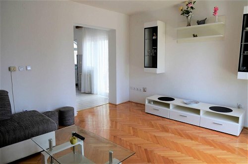 Foto 20 - Remarkable 2-bed Apartment in Okrug Gornji
