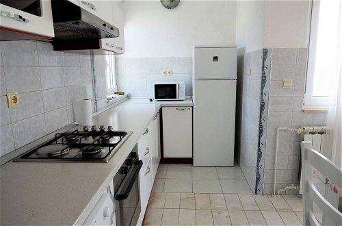 Foto 16 - Remarkable 2-bed Apartment in Okrug Gornji
